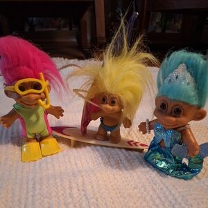 SUMMER FUN TROLLS,Snorkler with Pink, Wind Surfer W/Yellow Hair, Mermaid W/ Blue